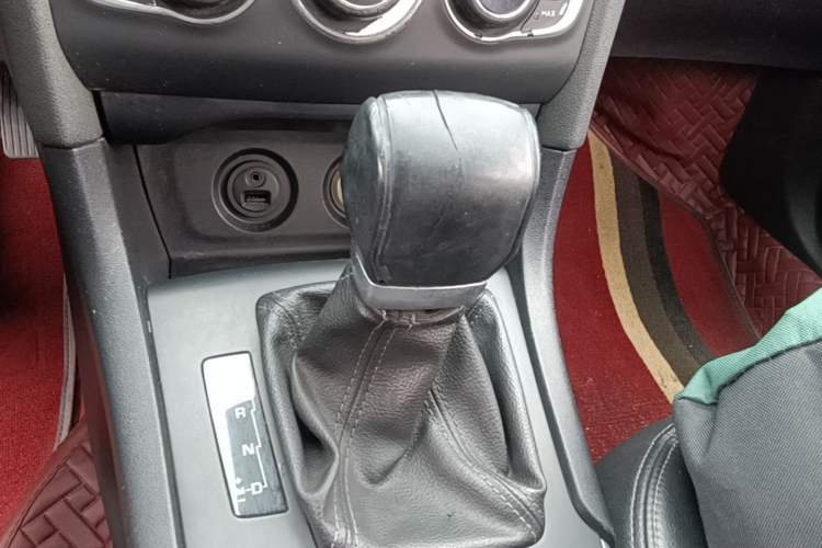 Used Citroen C4L 2016 1.2T Automatic Elite Model Gear Lever