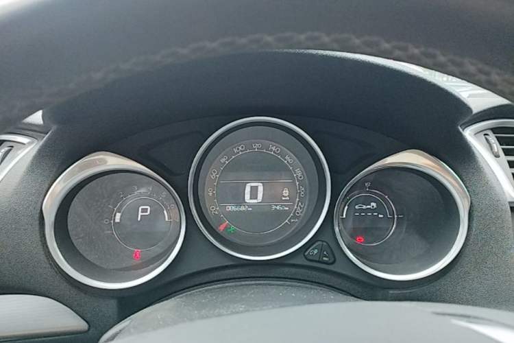 Used Citroen C4L 2016 1.6T Automatic Elite Model Instrument Cluster
