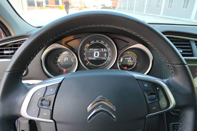 Used Citroen C4L 2016 1.6T Automatic Elite Model Instrument Cluster