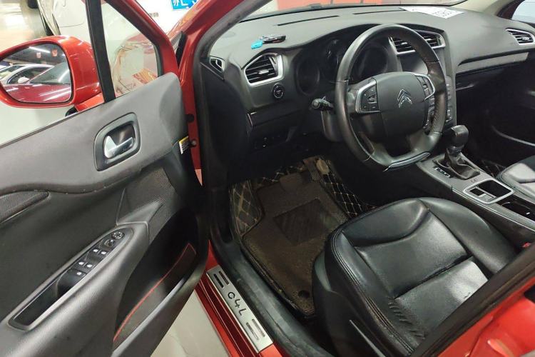 Used Citroen C4L 2016 1.6T Automatic Leading Model Interior 3