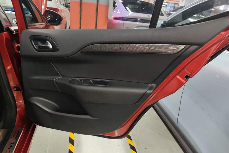 Used Citroen C4L 2016 1.6T Automatic Leading Model Interior 6