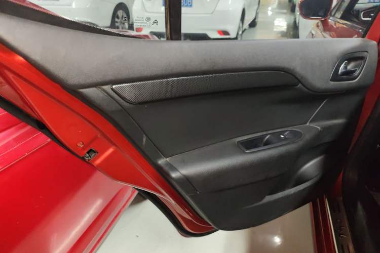 Used Citroen C4L 2016 1.6T Automatic Leading Model Interior 8