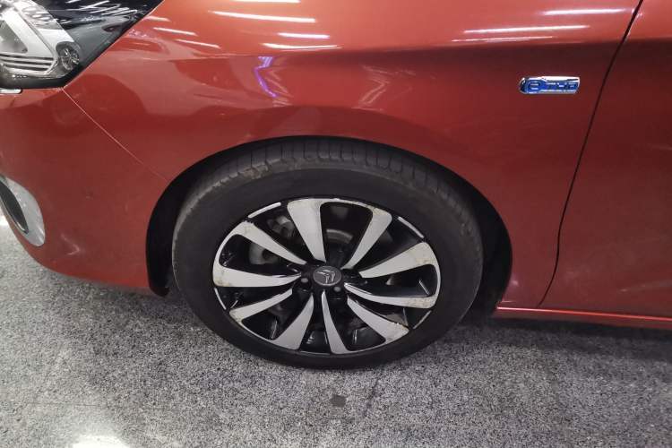 Used Citroen C4L 2016 1.6T Automatic Elite Model Left Front Wheel Hub