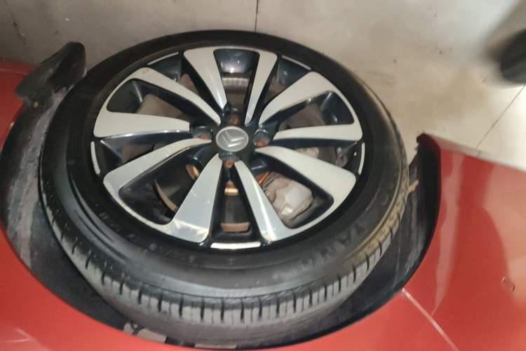 Used Citroen C4L 2016 1.6T Automatic Elite Model Left Front Wheel Hub