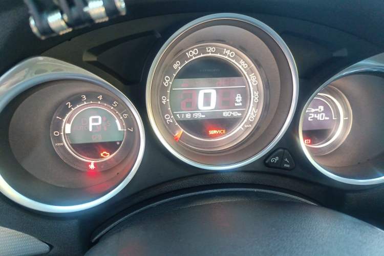 Used Citroen C4L 2016 1.6T Automatic Elite Model Odometer Close Up