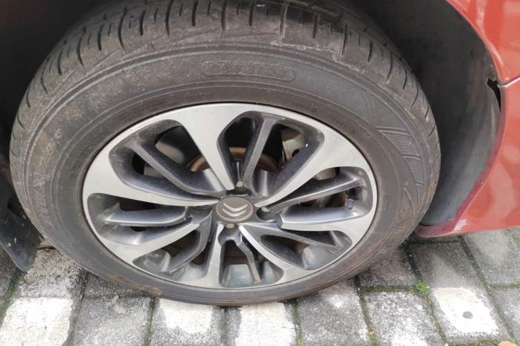 Used Citroen C4L 2016 1.2T Automatic Elite Model Right Front Wheel Hub