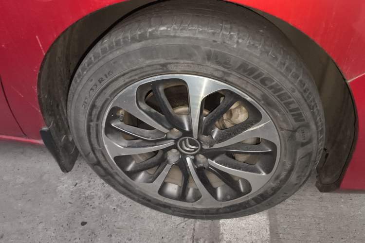 Used Citroen C4L 2016 1.2T Automatic Elite Model Right Front Wheel Hub