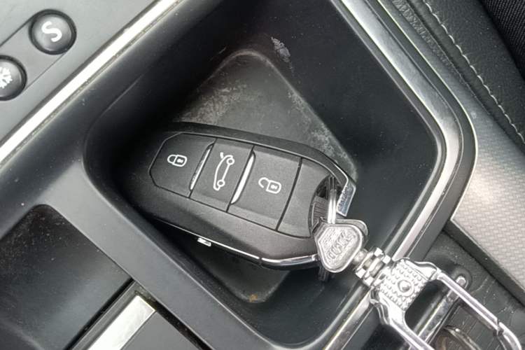 Used Citroen C4L 2016 1.2T Automatic Elite Model Vehicle Key
