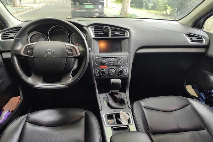 Used Citroen C4L 2016 1.6T Automatic Elite Model Center Console