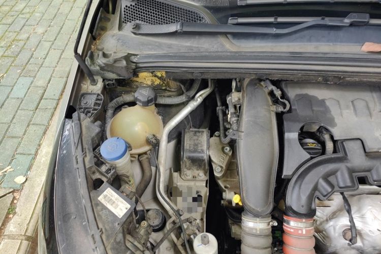 Used Citroen C4L 2016 1.6T Automatic Elite Model Engine Bay Right