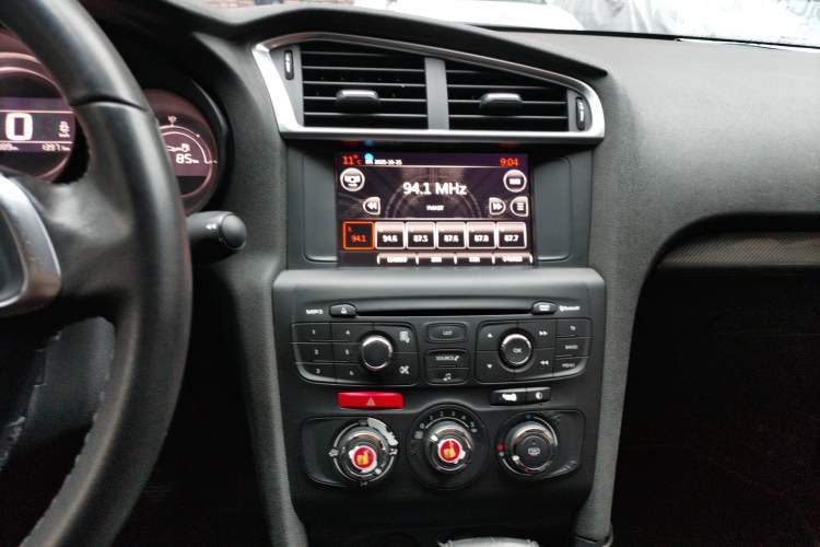 Used Citroen C4L 2016 1.2T Automatic Leading Model Audio And AC Panel