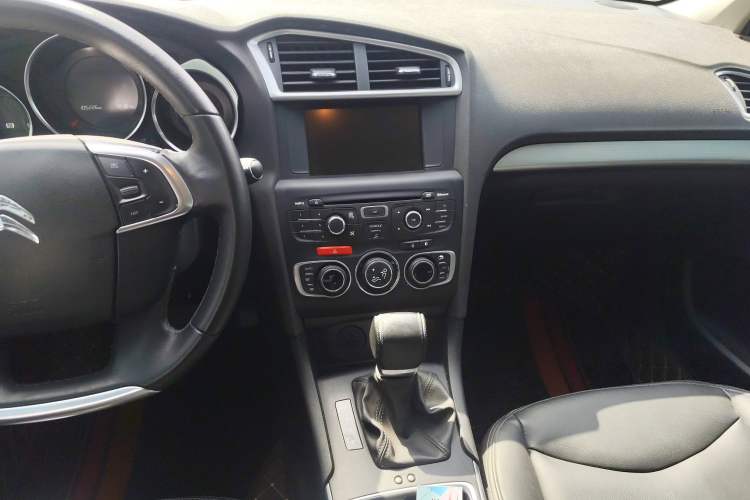 Used Citroen C4L 2016 1.2T Automatic Elite Model Audio And AC Panel