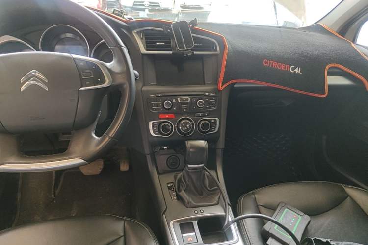 Used Citroen C4L 2016 1.2T Automatic Elite Model Audio And AC Panel