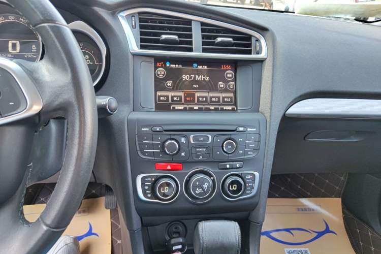 Used Citroen C4L 2016 1.2T Automatic Elite Model Audio And AC Panel