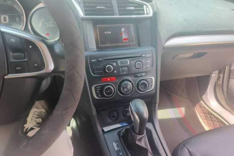 Used Citroen C4L 2016 1.6T Automatic Elite Model Audio And AC Panel