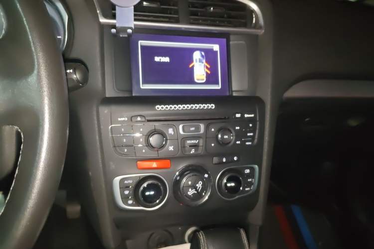 Used Citroen C4L 2016 1.6T Automatic Elite Model Audio And AC Panel