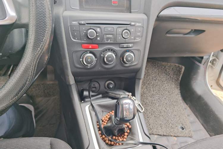 Used Citroen C4L 2016 1.2T Manual Leading Model Audio And AC Panel