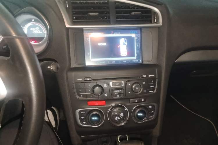 Used Citroen C4L 2016 1.2T Automatic Elite Model Audio And AC Panel