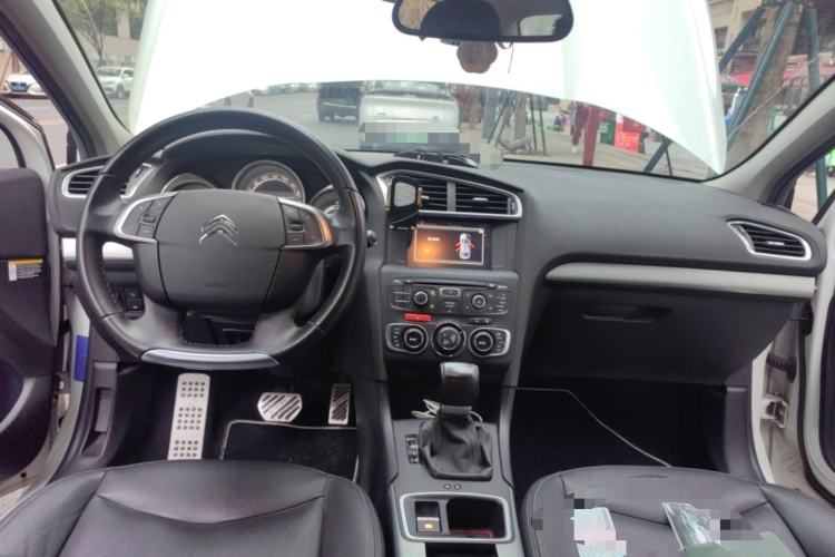 Used Citroen C4L 2016 1.6T Automatic Elite Model Center Console