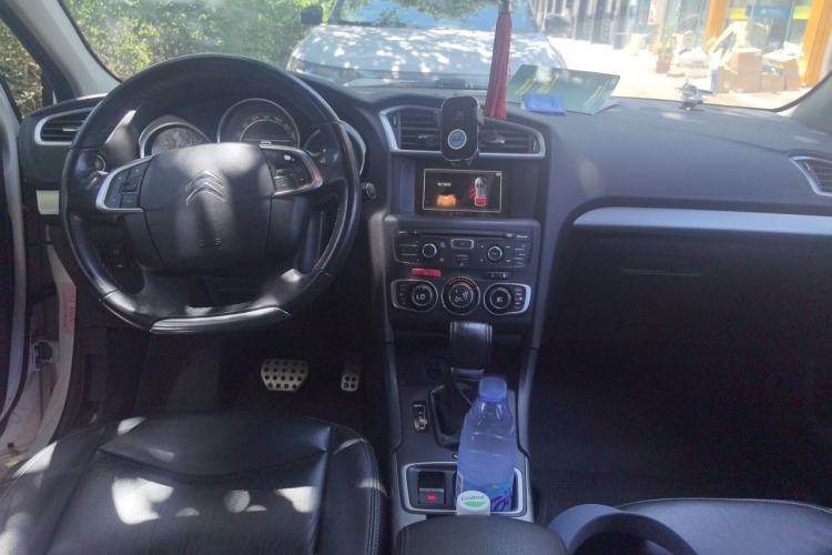 Used Citroen C4L 2016 1.2T Automatic Leading Model Center Console