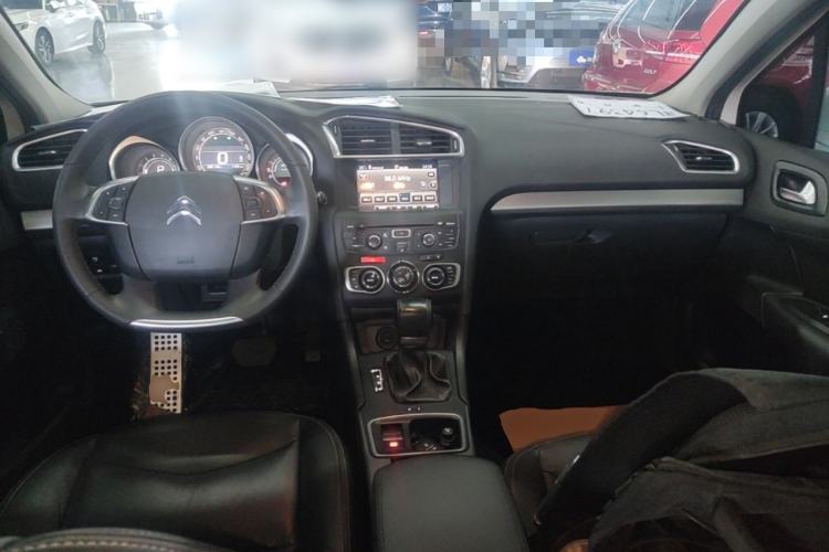 Used Citroen C4L 2016 1.6T Automatic Elite Model Center Console
