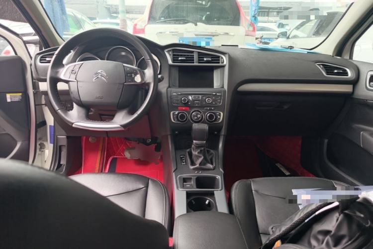 Used Citroen C4L 2016 1.6T Automatic Elite Model Center Console