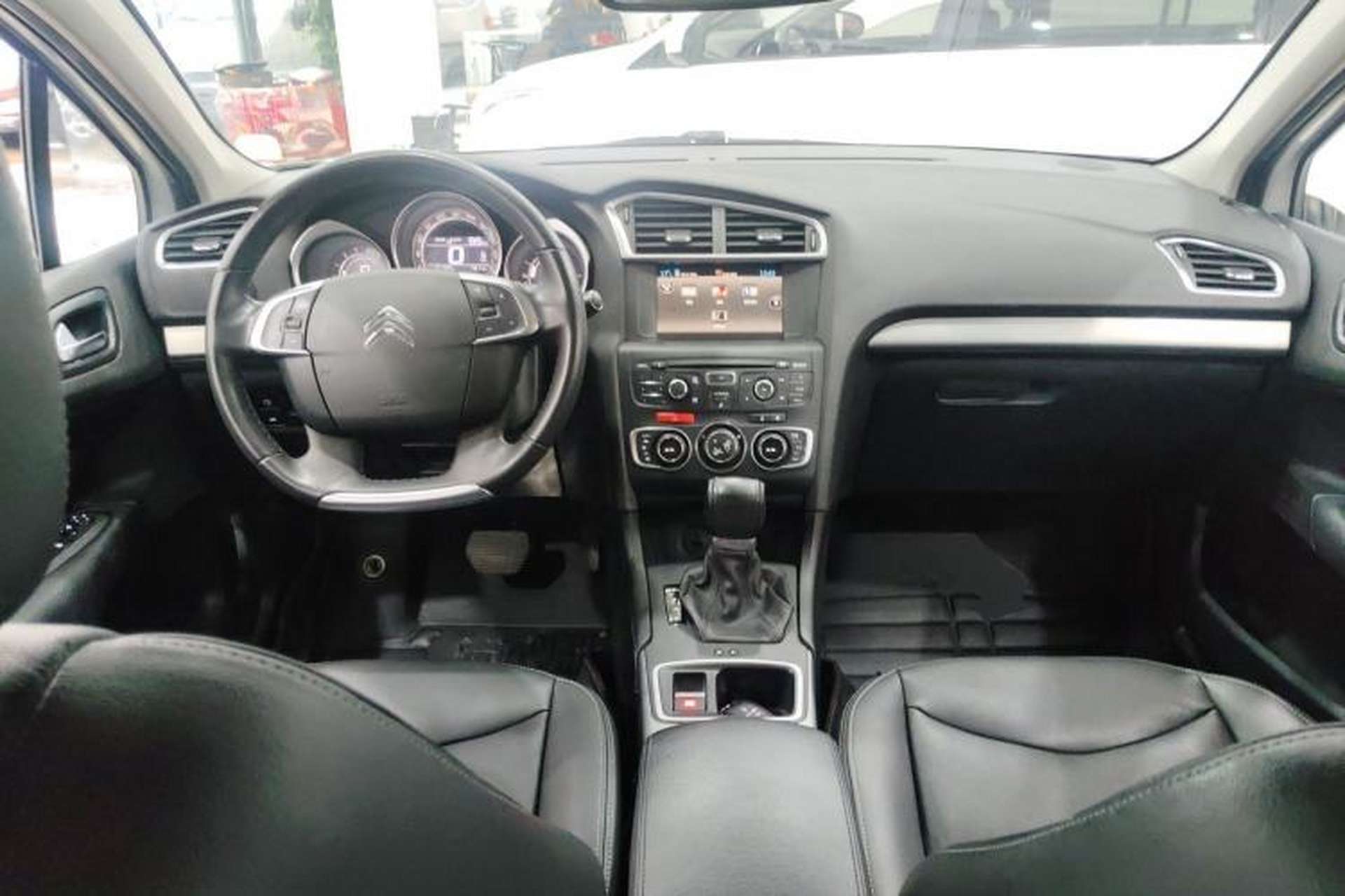 Used Citroen C4L 2016 1.2T Automatic Elite Model Center Console