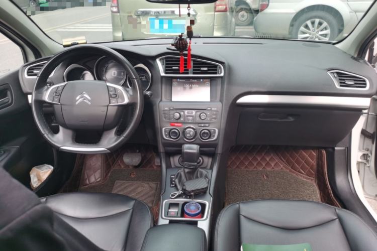 Used Citroen C4L 2016 1.6T Automatic Elite Model Center Console
