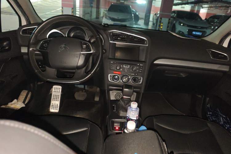 Used Citroen C4L 2016 1.2T Automatic Elite Model Center Console