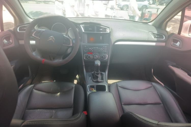 Used Citroen C4L 2016 1.6T Automatic Elite Model Center Console