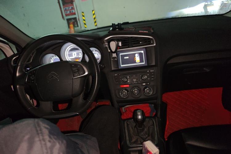 Used Citroen C4L 2016 1.2T Manual Leading Model Center Console