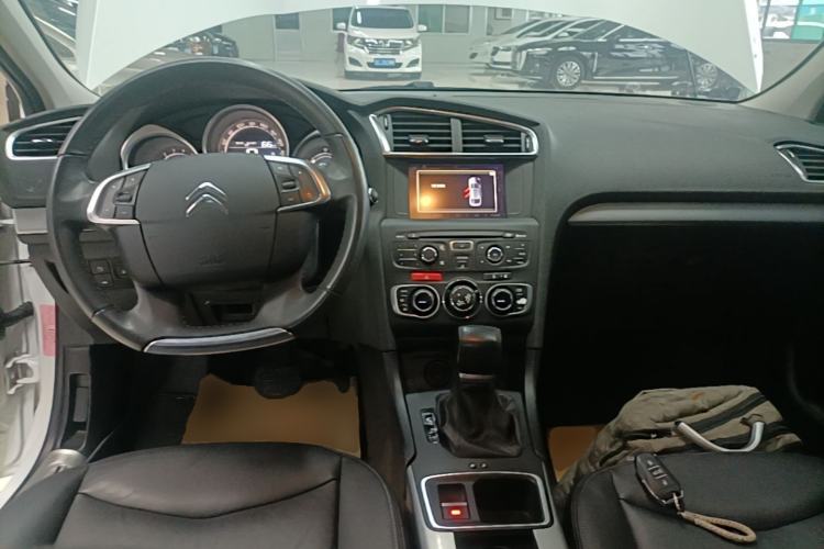 Used Citroen C4L 2016 1.2T Automatic Elite Model Center Console