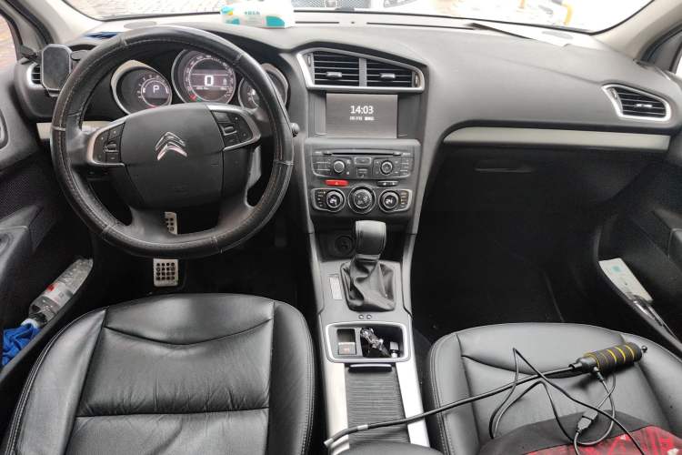 Used Citroen C4L 2016 1.2T Automatic Elite Model Center Console