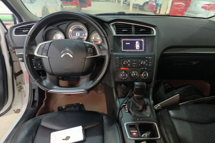 Used Citroen C4L 2016 1.2T Automatic Leading Model Center Console