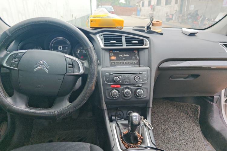 Used Citroen C4L 2016 1.2T Manual Leading Model Center Console