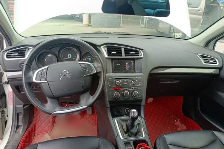Used Citroen C4L 2016 1.2T Manual Leading Model Center Console