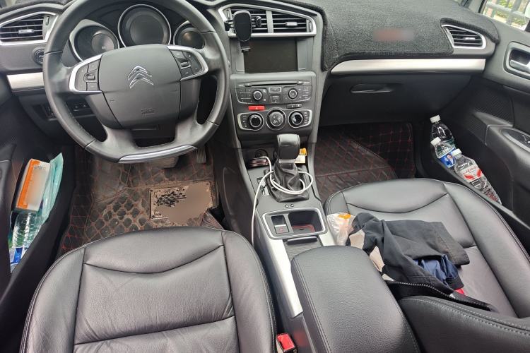 Used Citroen C4L 2016 1.2T Automatic Elite Model Center Console
