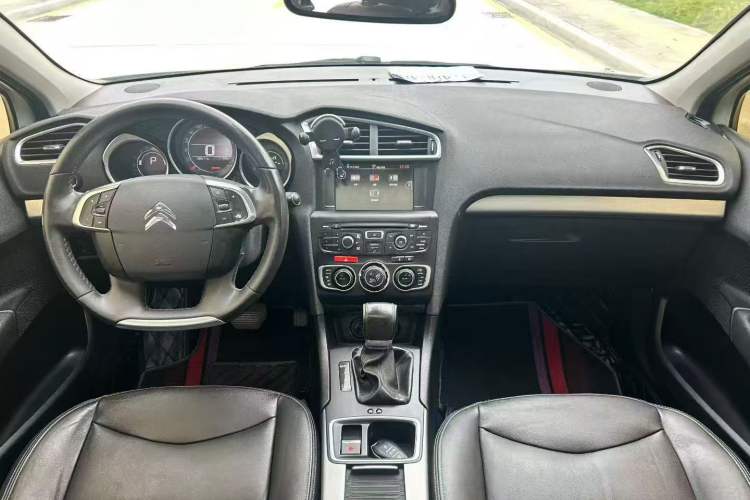 Used Citroen C4L 2016 1.2T Automatic Elite Model Center Console