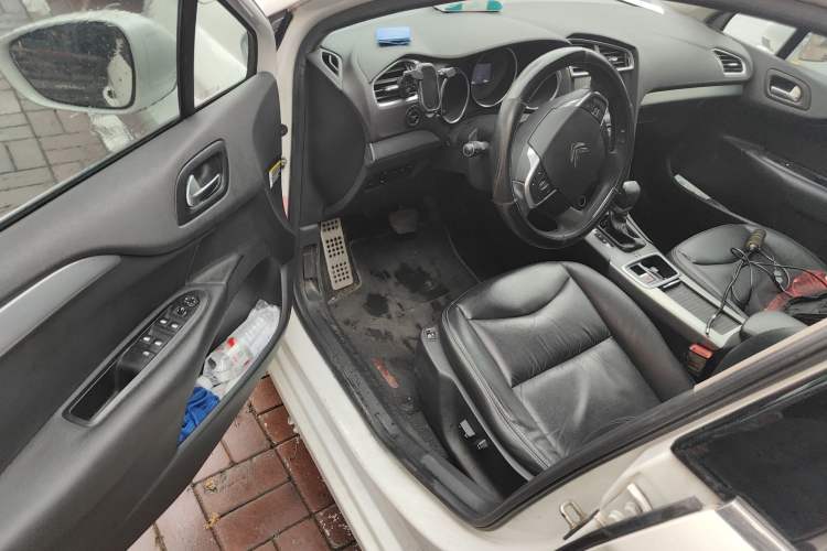 Used Citroen C4L 2016 1.2T Automatic Elite Model Driver Seat
