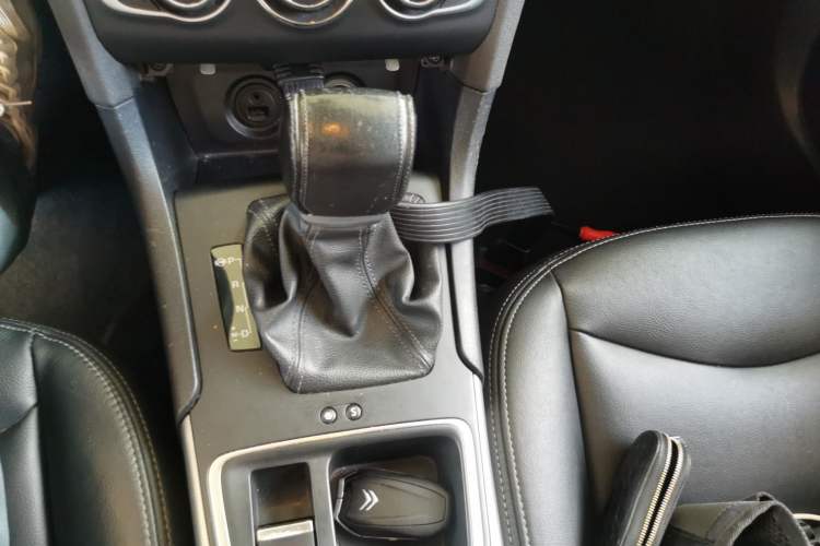 Used Citroen C4L 2016 1.6T Automatic Elite Model Gear Lever