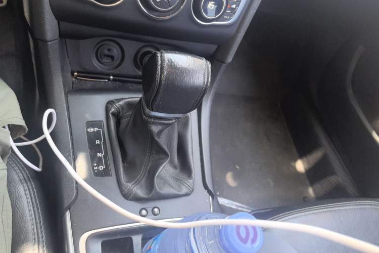 Used Citroen C4L 2016 1.2T Automatic Leading Model Gear Lever