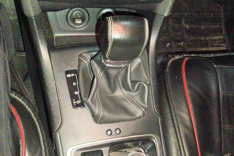 Used Citroen C4L 2016 1.6T Automatic Elite Model Gear Lever
