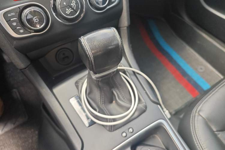 Used Citroen C4L 2016 1.6T Automatic Elite Model Gear Lever