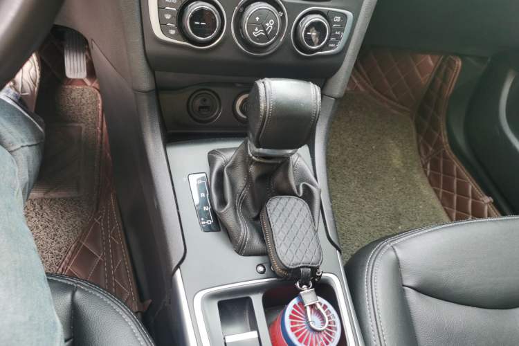 Used Citroen C4L 2016 1.6T Automatic Elite Model Gear Lever