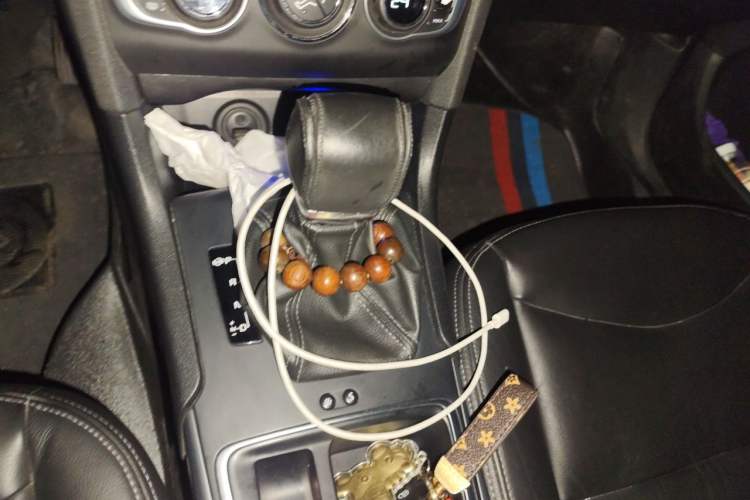 Used Citroen C4L 2016 1.6T Automatic Elite Model Gear Lever