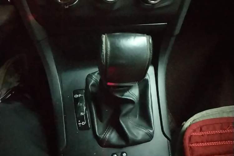 Used Citroen C4L 2016 1.2T Automatic Leading Model Gear Lever