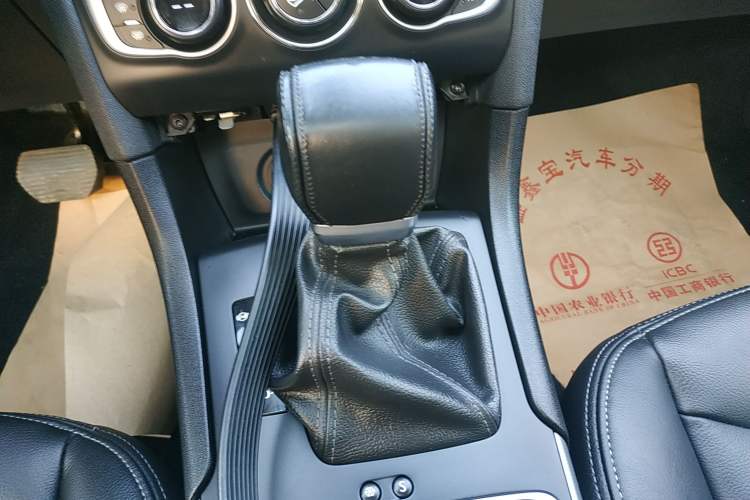 Used Citroen C4L 2016 1.6T Automatic Elite Model Gear Lever