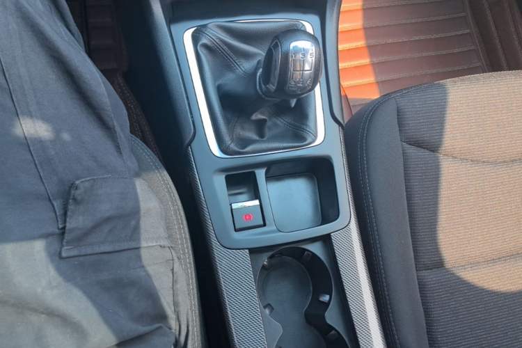 Used Citroen C4L 2016 1.2T Manual Leading Model Gear Lever