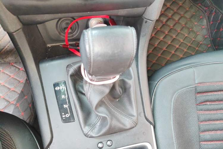 Used Citroen C4L 2016 1.6T Automatic Elite Model Gear Lever