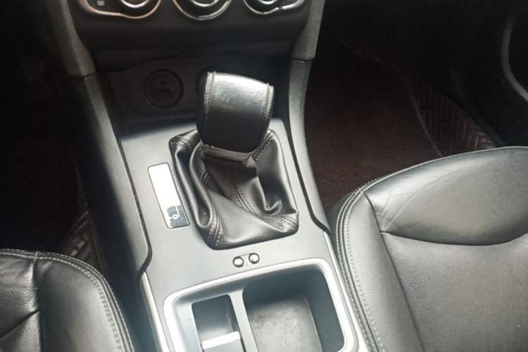 Used Citroen C4L 2016 1.6T Automatic Elite Model Gear Lever